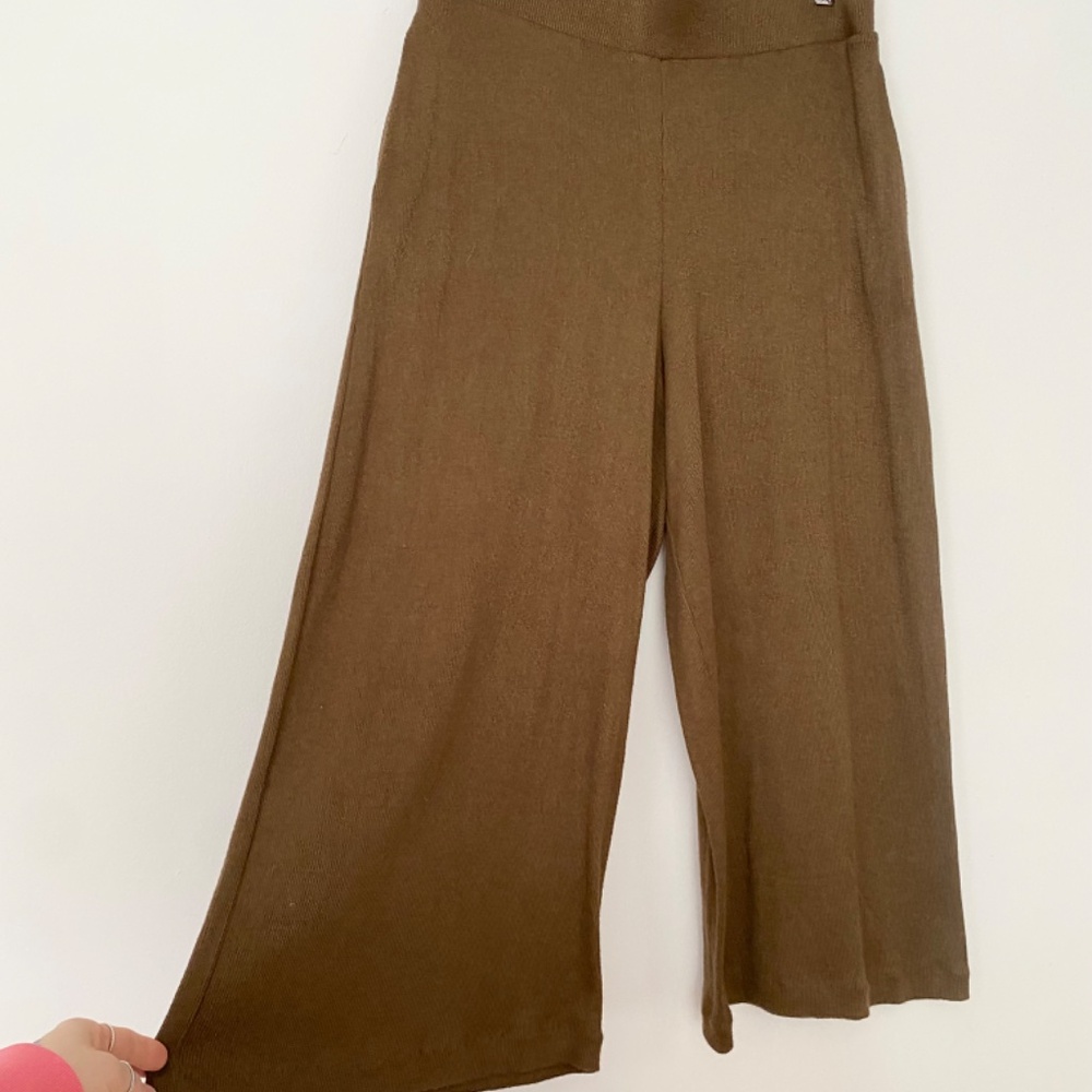SOLD-Banana republic wide leg knit pants - Picture 3 of 5